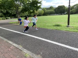 公園で競争